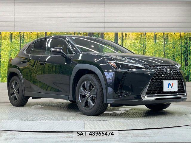 Lexus UX 2023-09 8100225-15