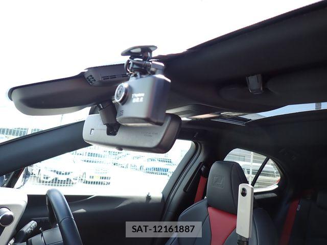 Lexus UX 2022-08 8100224-13