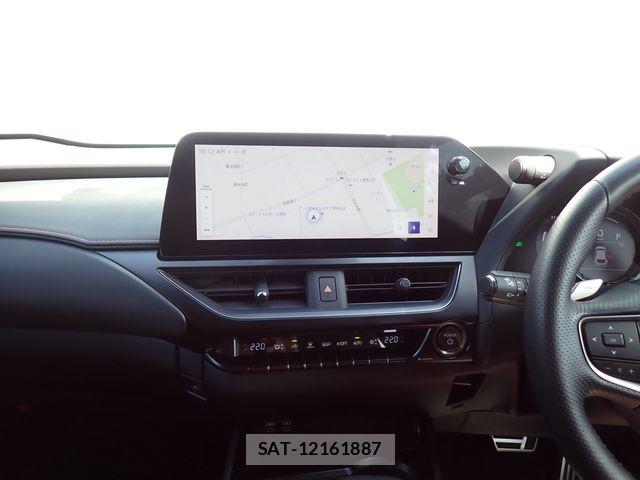 Lexus UX 2022-08 8100224-14