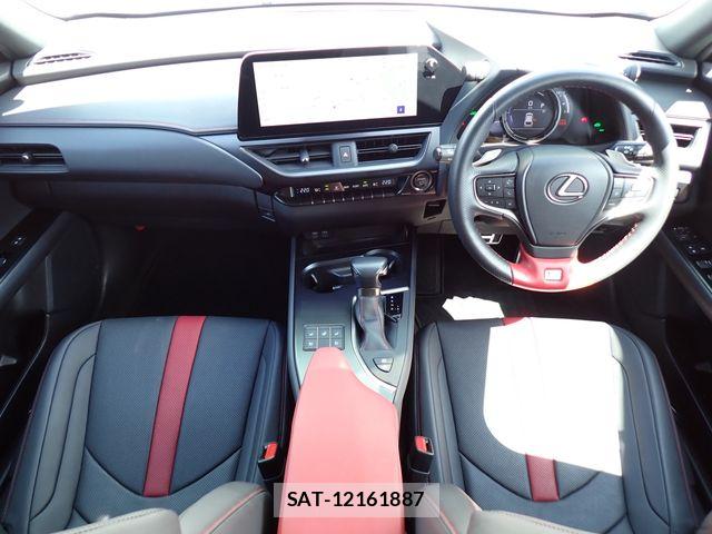 Lexus UX 2022-08 8100224-1