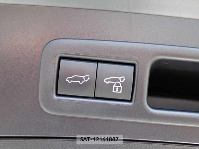 Lexus UX 2022-08 8100224-26