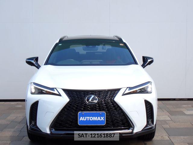 Lexus UX 2022-08 8100224-3