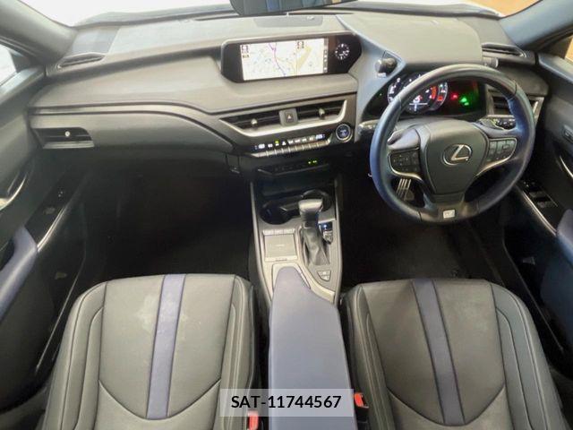 Lexus UX 2021-09 8100226-1