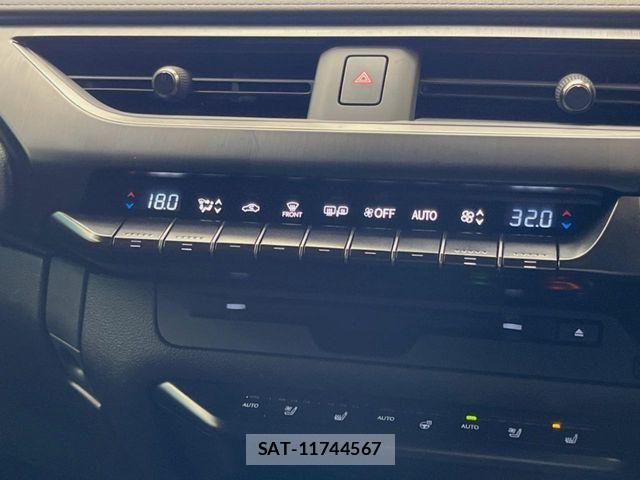 Lexus UX 2021-09 8100226-8