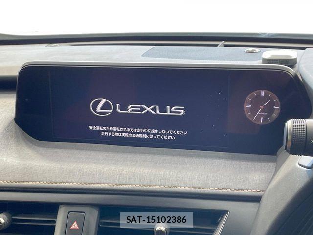 Lexus UX 2021-03 8131071-3
