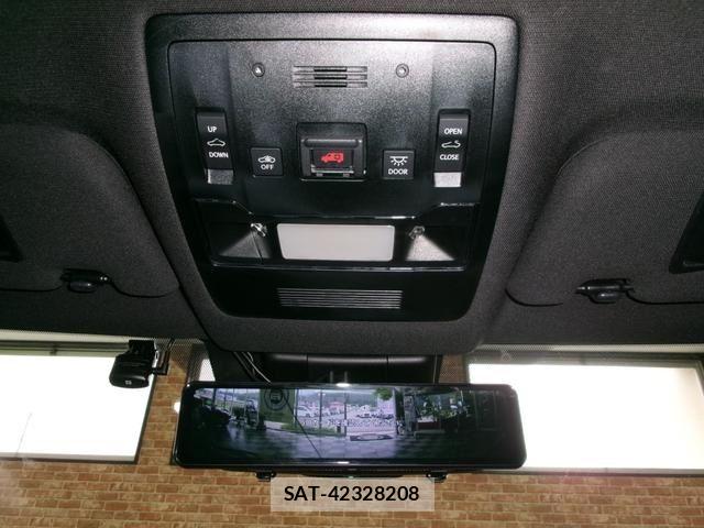 Lexus UX 2020-09 8131069-17