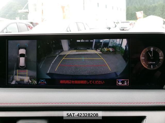 Lexus UX 2020-09 8131069-21