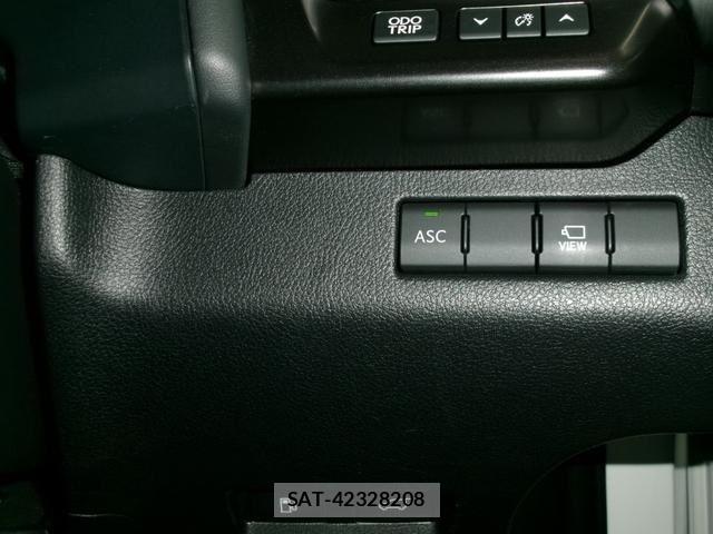 Lexus UX 2020-09 8131069-27