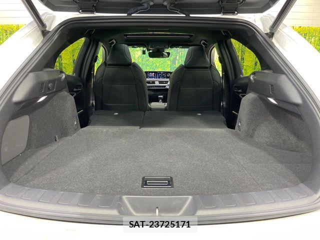 Lexus UX 2019-06 8158717-9