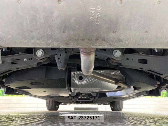 Lexus UX 2019-06 8158717-18