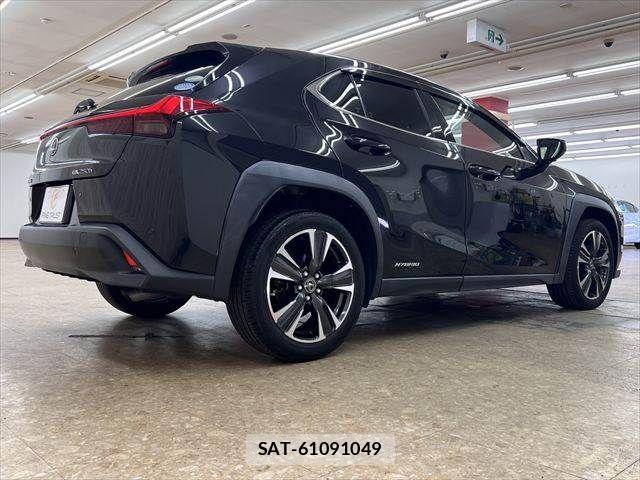 Lexus UX 2019-03 8158718-18