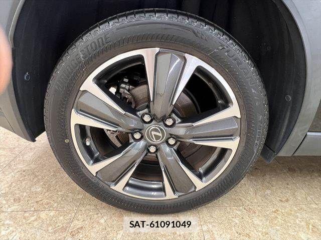 Lexus UX 2019-03 8158718-25