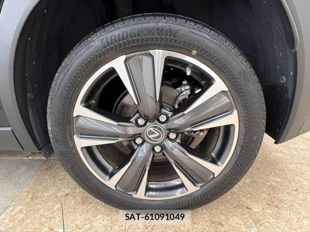 Lexus UX 2019-03 8158718-26