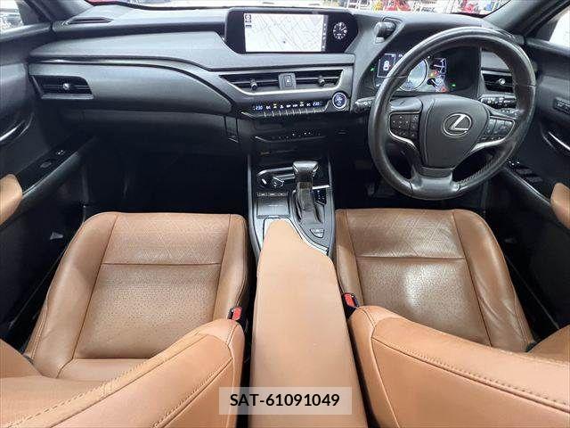 Lexus UX 2019-03 8158718-2