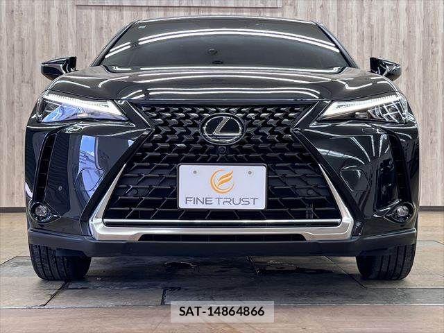 Lexus UX 2023-07 8208474-13