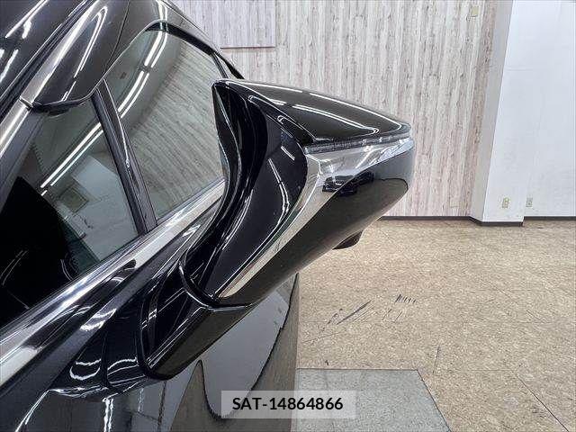 Lexus UX 2023-07 8208474-24