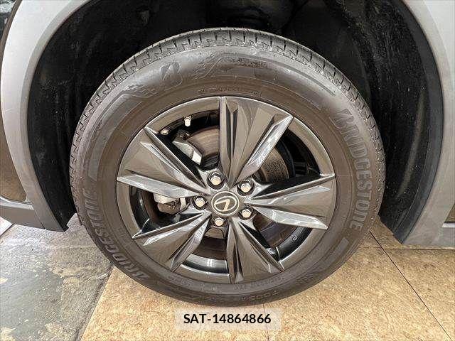Lexus UX 2023-07 8208474-28
