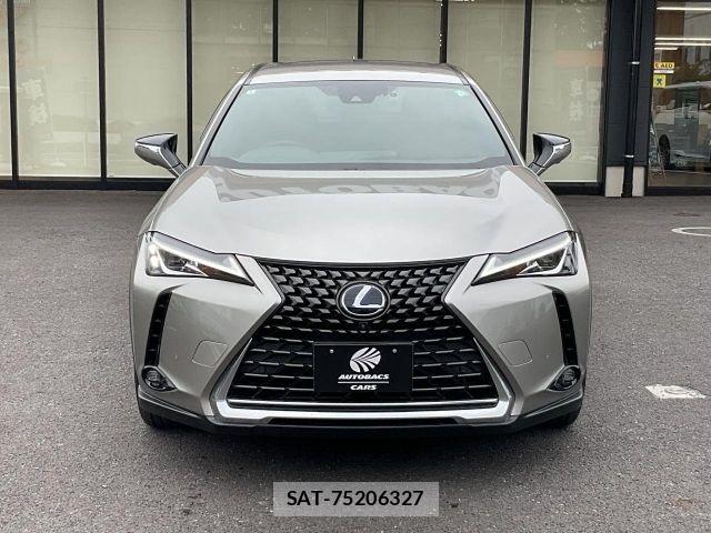 Lexus UX 2019-07 8208476-3