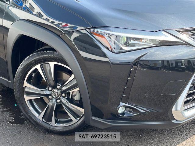 Lexus UX 2019-09 8208477-11