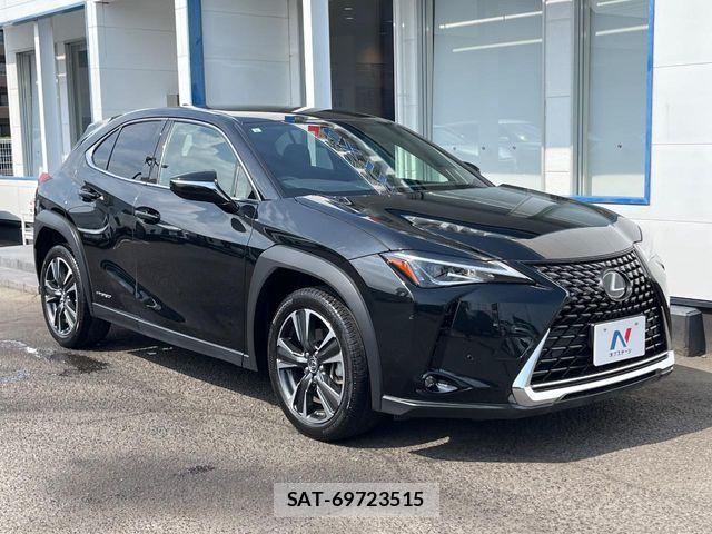 Lexus UX 2019-09 8208477-15