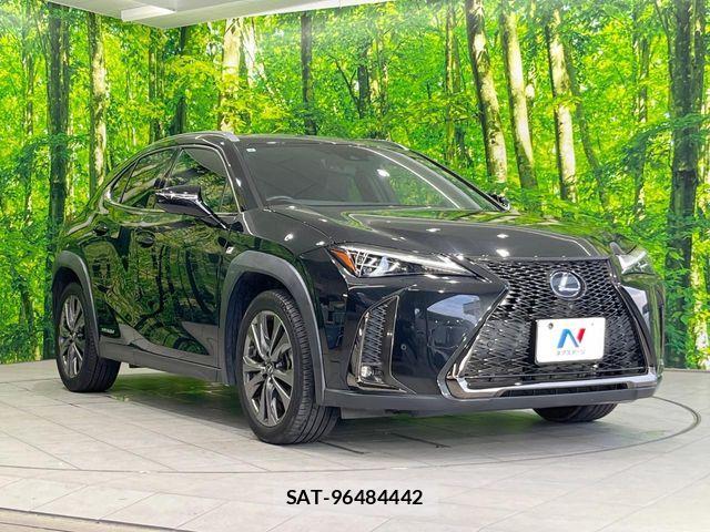Lexus UX 2019-07 8208478-15