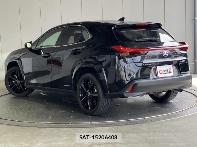 Lexus UX 2021-11 8230667-1