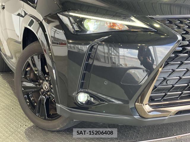 Lexus UX 2021-11 8230667-2