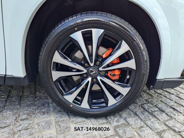 Lexus UX 2024-03 8245780-7