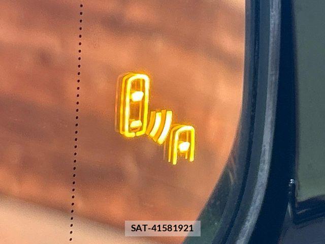 Lexus UX 2018-12 8245781-5