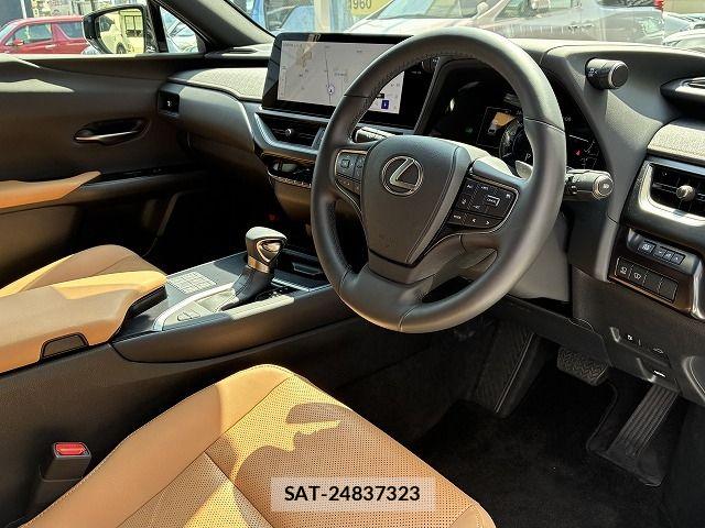 Lexus UX 2023-12 8315241-13