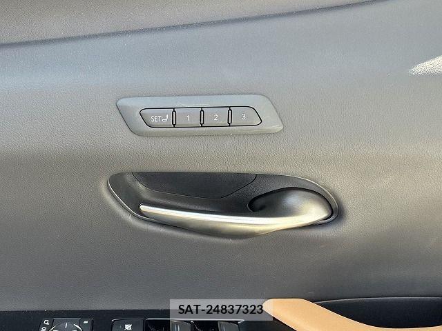 Lexus UX 2023-12 8315241-27