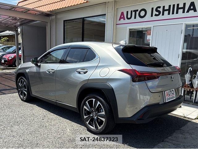 Lexus UX 2023-12 8315241-4