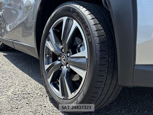Lexus UX 2023-12 8315241-6