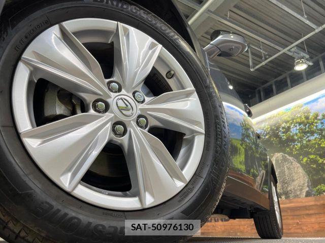 Lexus UX 2022-02 8315242-13