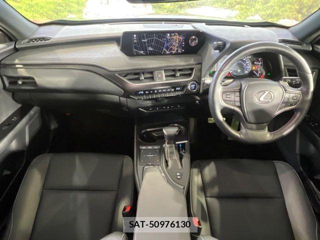 Lexus UX 2022-02 8315242-2