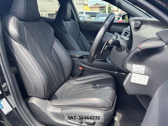 Lexus UX 2020-02 8315240-23