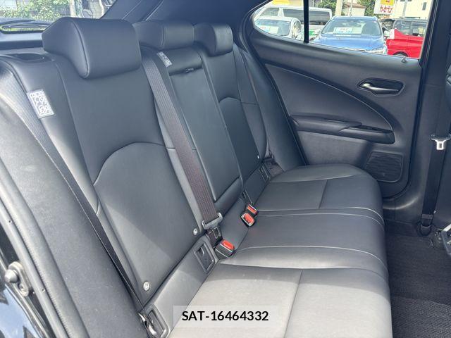 Lexus UX 2020-02 8315240-24