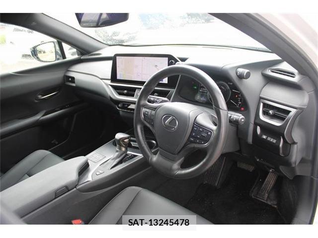 Lexus UX 2023-06 8336630-29