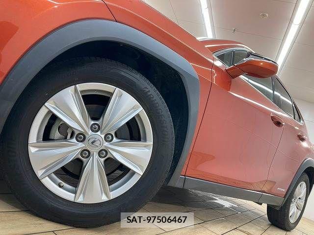 Lexus UX 2019-01 8336633-18