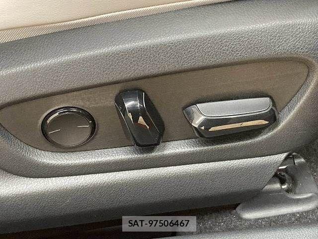 Lexus UX 2019-01 8336633-8