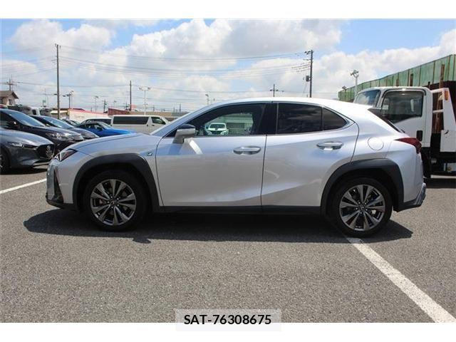Lexus UX 2023-06 8336629-9