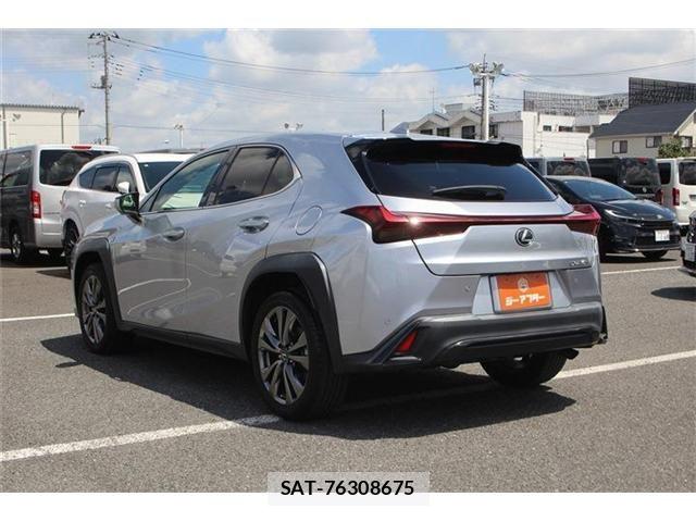 Lexus UX 2023-06 8336629-10