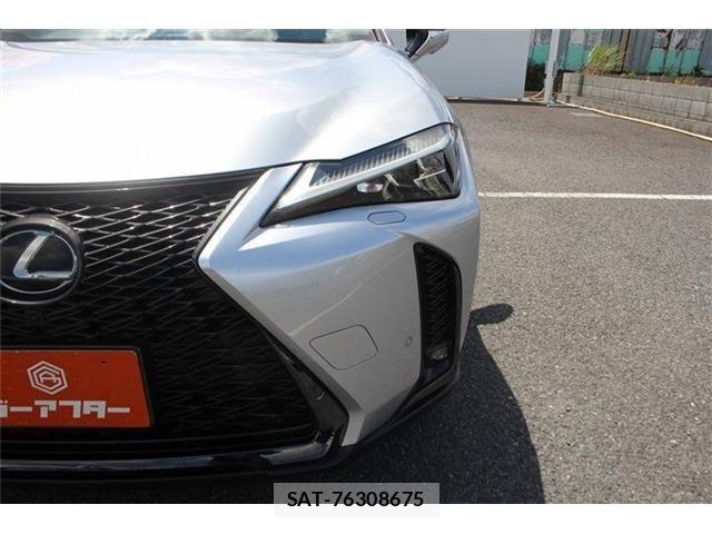 Lexus UX 2023-06 8336629-22