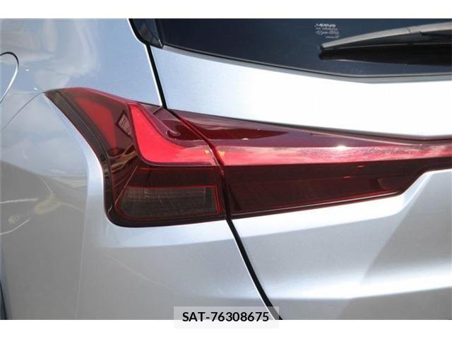 Lexus UX 2023-06 8336629-24