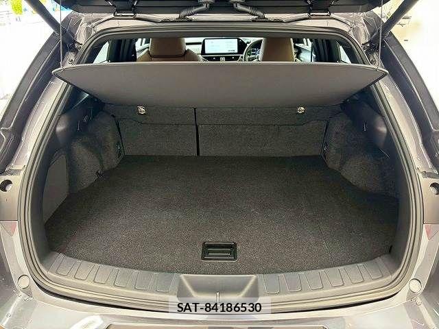 Lexus UX 2023-07 8336625-11