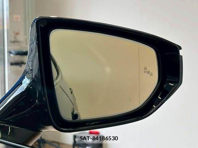 Lexus UX 2023-07 8336625-6