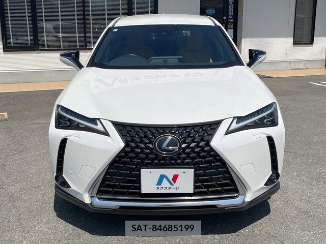 Lexus UX 2023-06 8336628-15