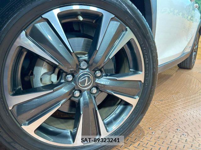 Lexus UX 2019-10 8336627-12