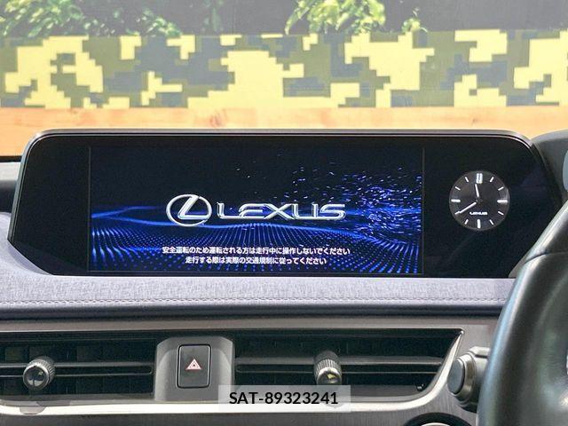 Lexus UX 2019-10 8336627-2