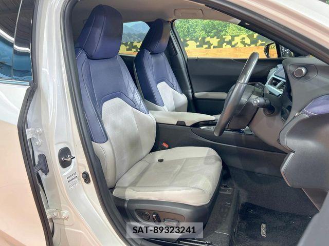 Lexus UX 2019-10 8336627-7